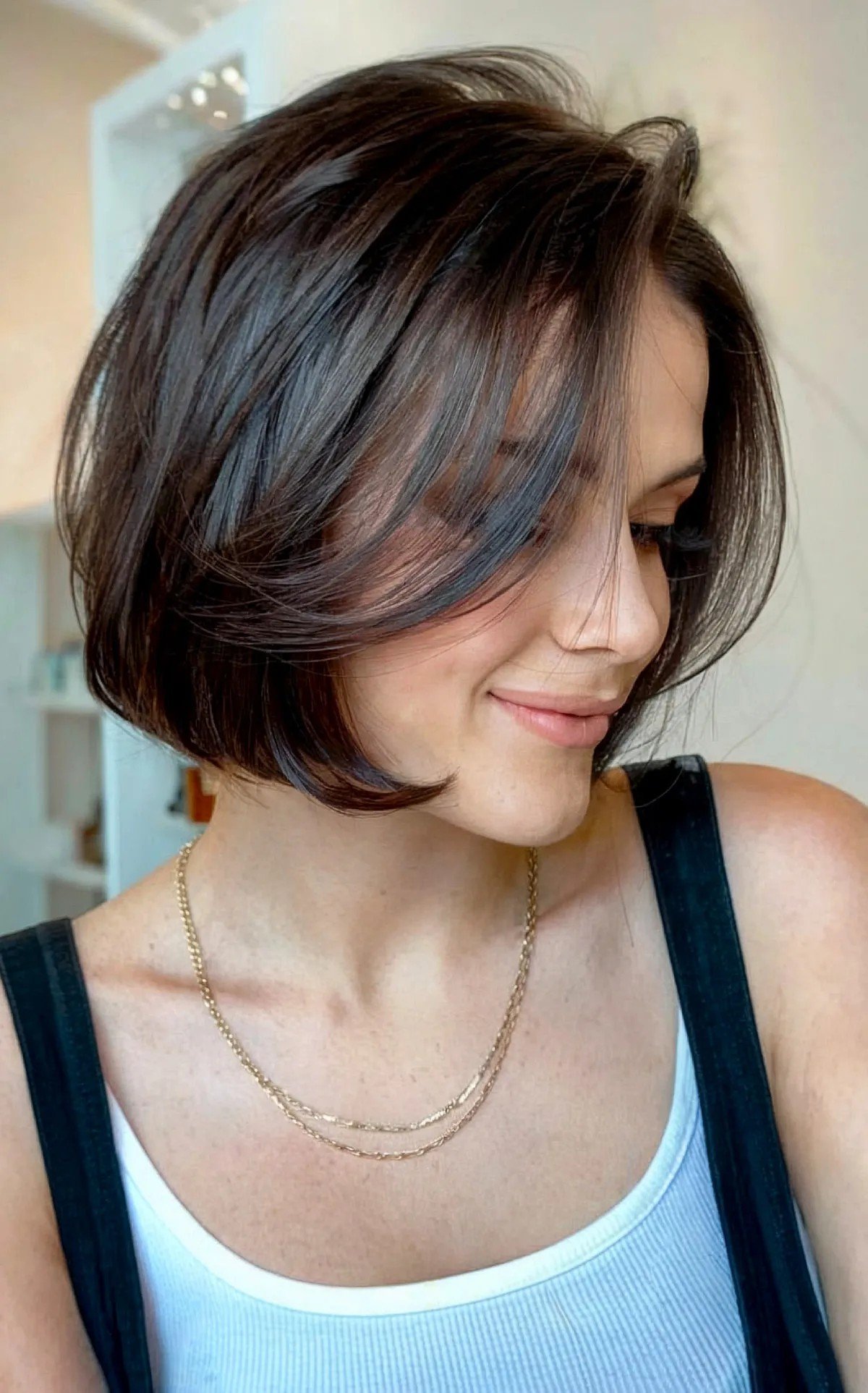 The Butterfly Bob: 25 Best Ways to Get This New Hair Trend in 2025