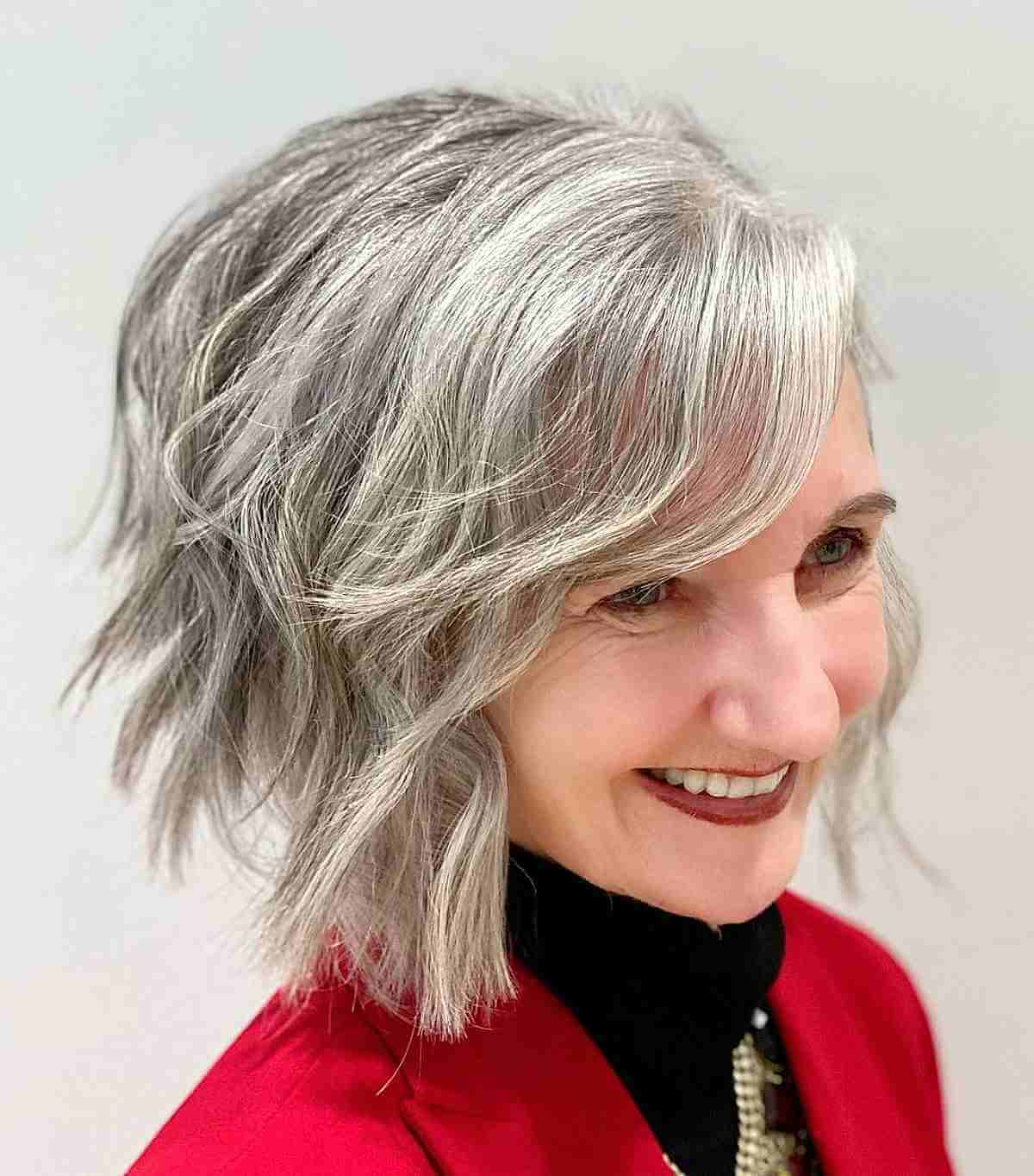 27 Cutest Wavy Bobs with Bangs Women Are Getting Right Now
