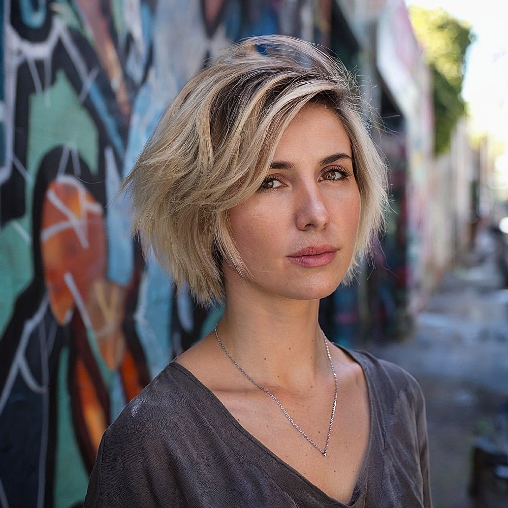 15+ Stunning Angled Bob Hairstyles for Women Over 30 in 2025