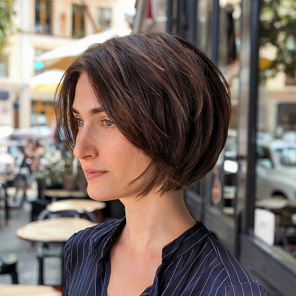15+ Stunning Angled Bob Hairstyles for Women Over 30 in 2025
