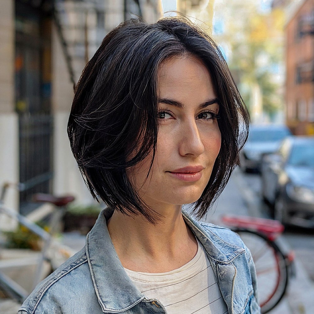 15+ Stunning Angled Bob Hairstyles for Women Over 30 in 2025
