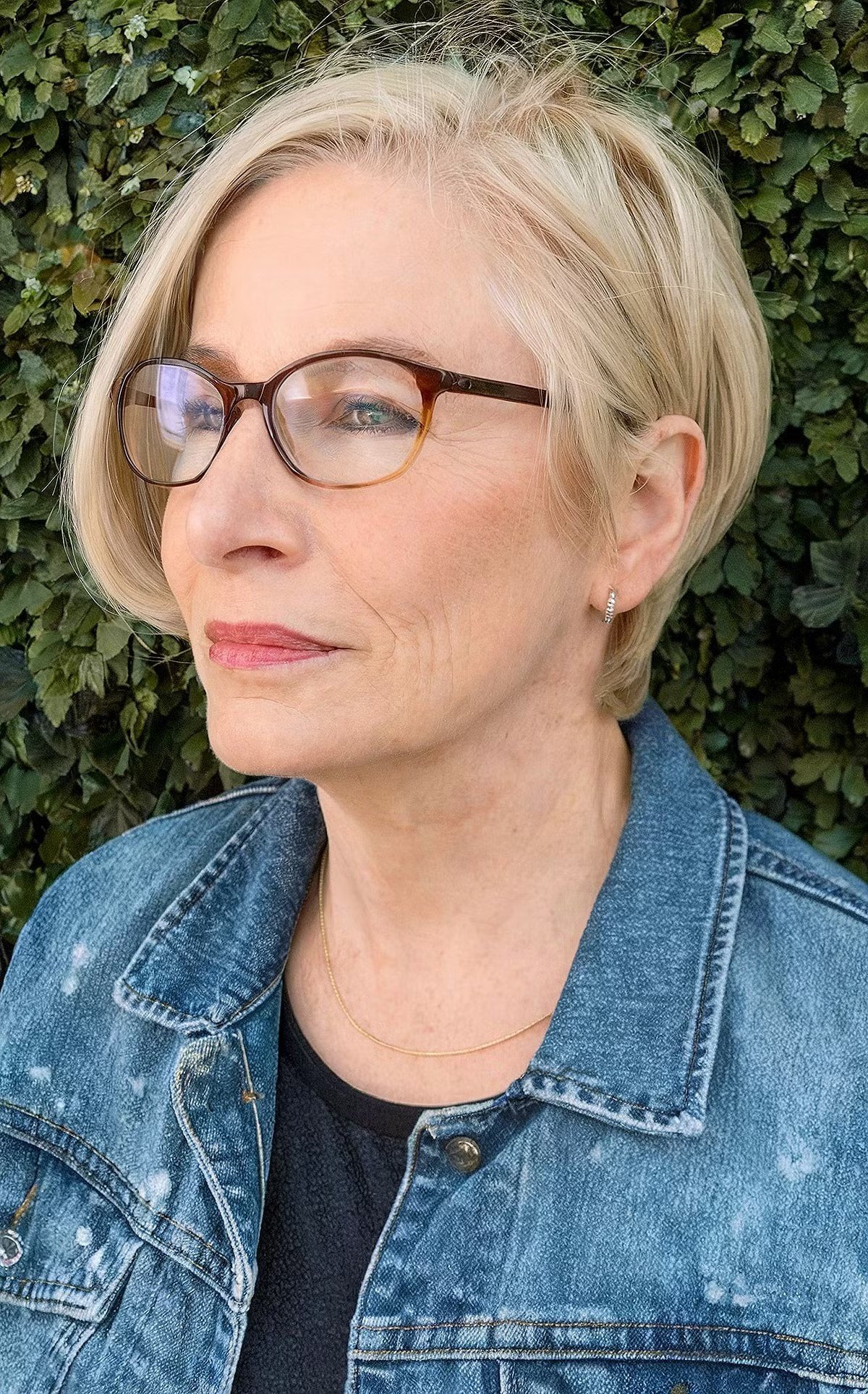 45 Modern Layered Bob Haircuts for Women Over 50 to Take Years Off
