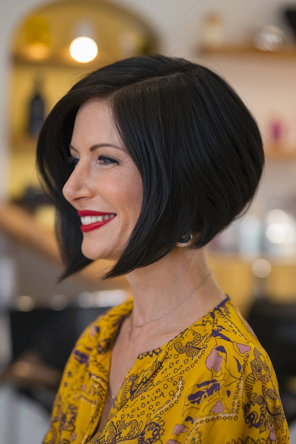 15+ Flattering Angled Bob Haircuts for Women Over 40 in 2025