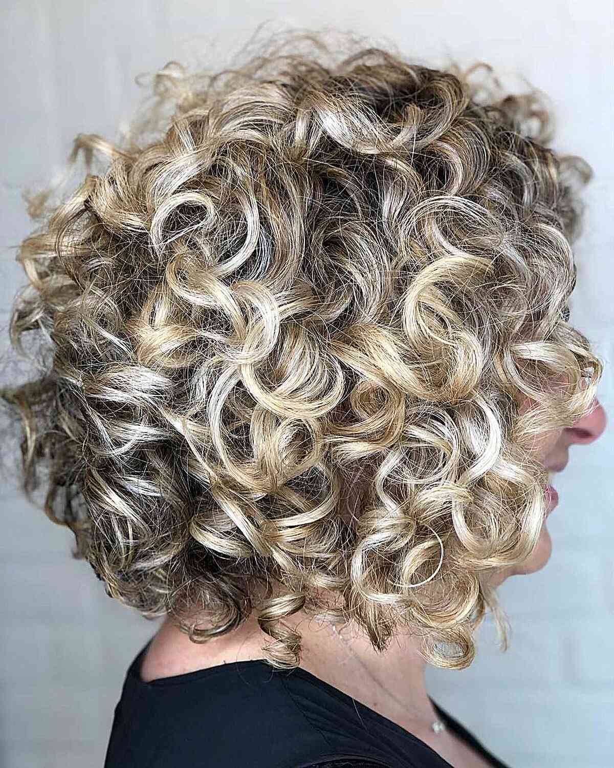 32 Short, Curly Bob Haircuts That Are Cute and Flattering
