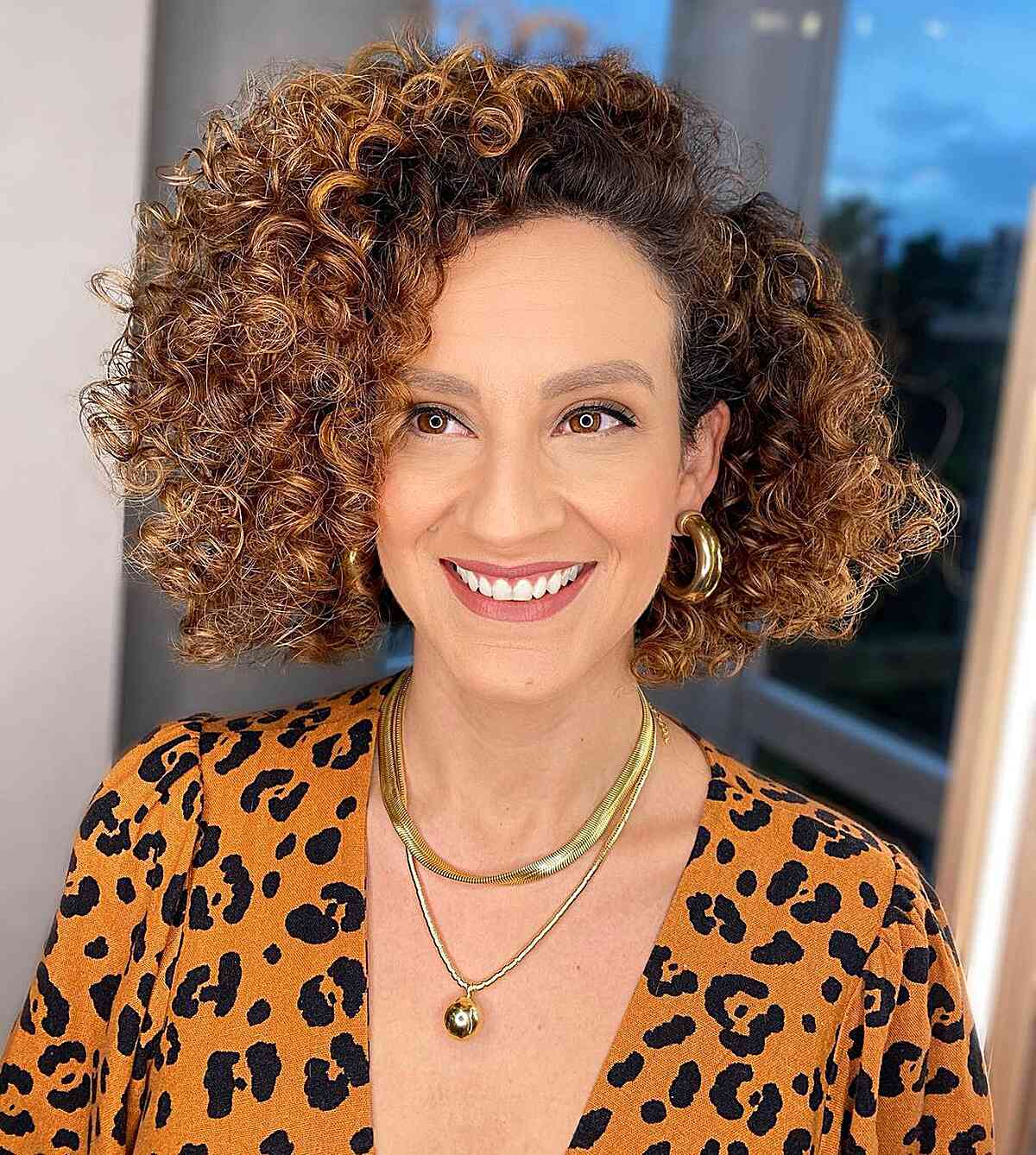32 Short, Curly Bob Haircuts That Are Cute and Flattering