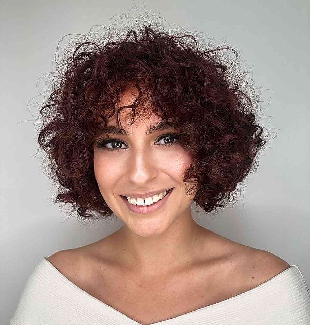 32 Short, Curly Bob Haircuts That Are Cute and Flattering