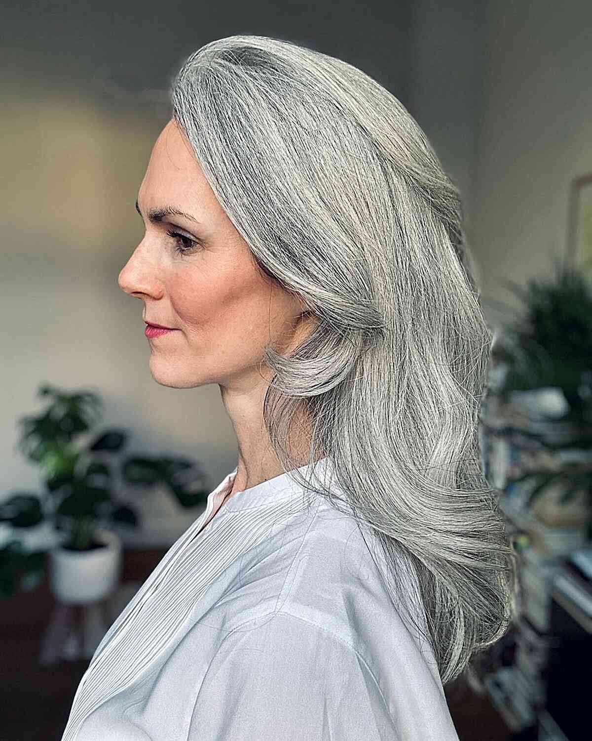 25 Age-Defying Hairstyles for Women Over 50 with Grey Hair