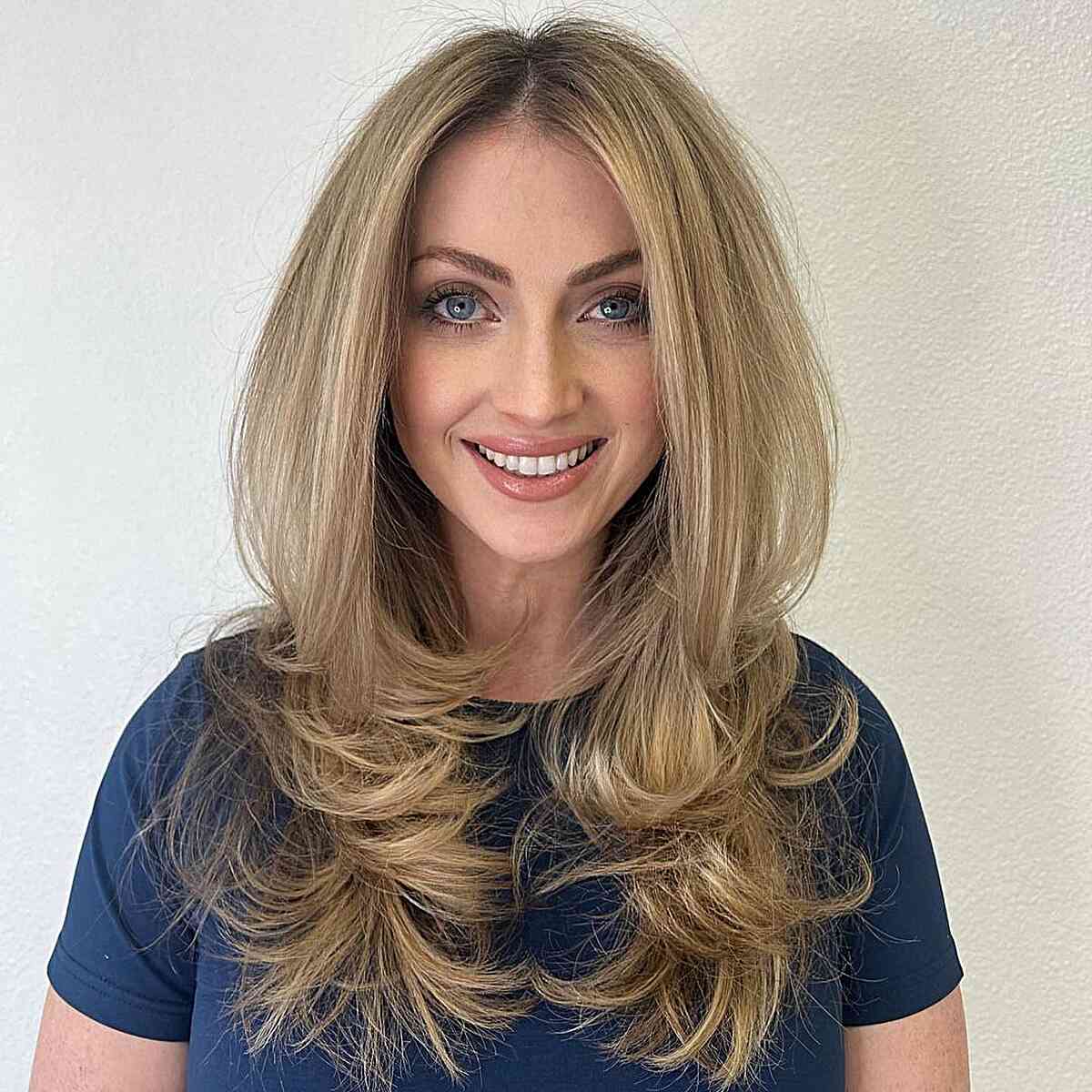 Top 11 Long Hairstyles for Oval Face Shapes in 2025