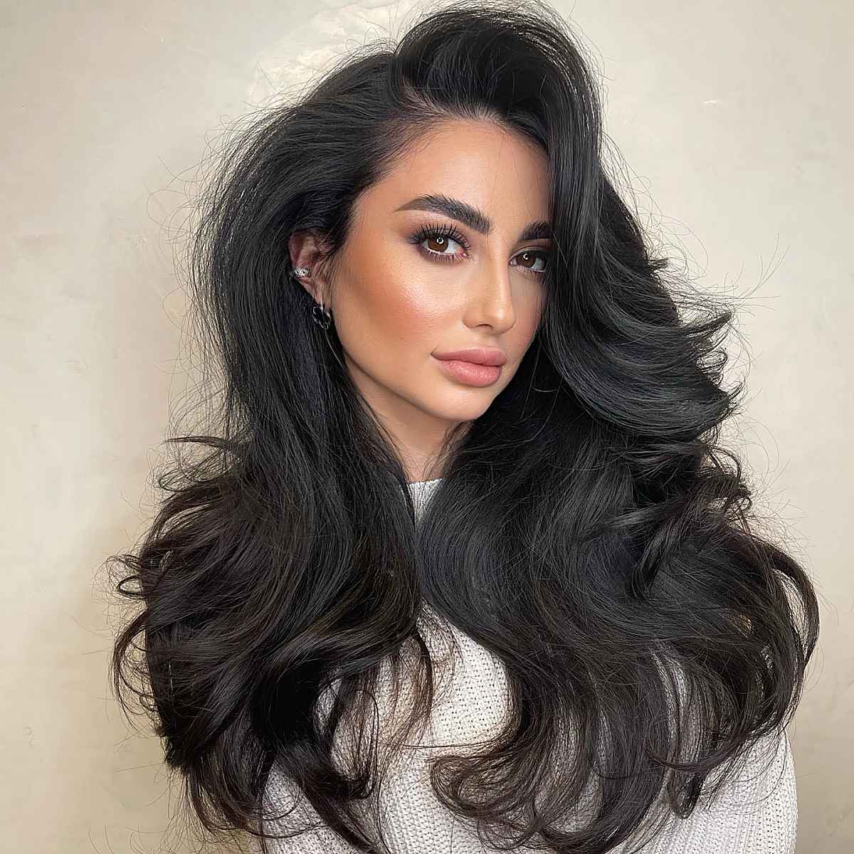 Top 47 Long Wavy Hair Trends for 2025