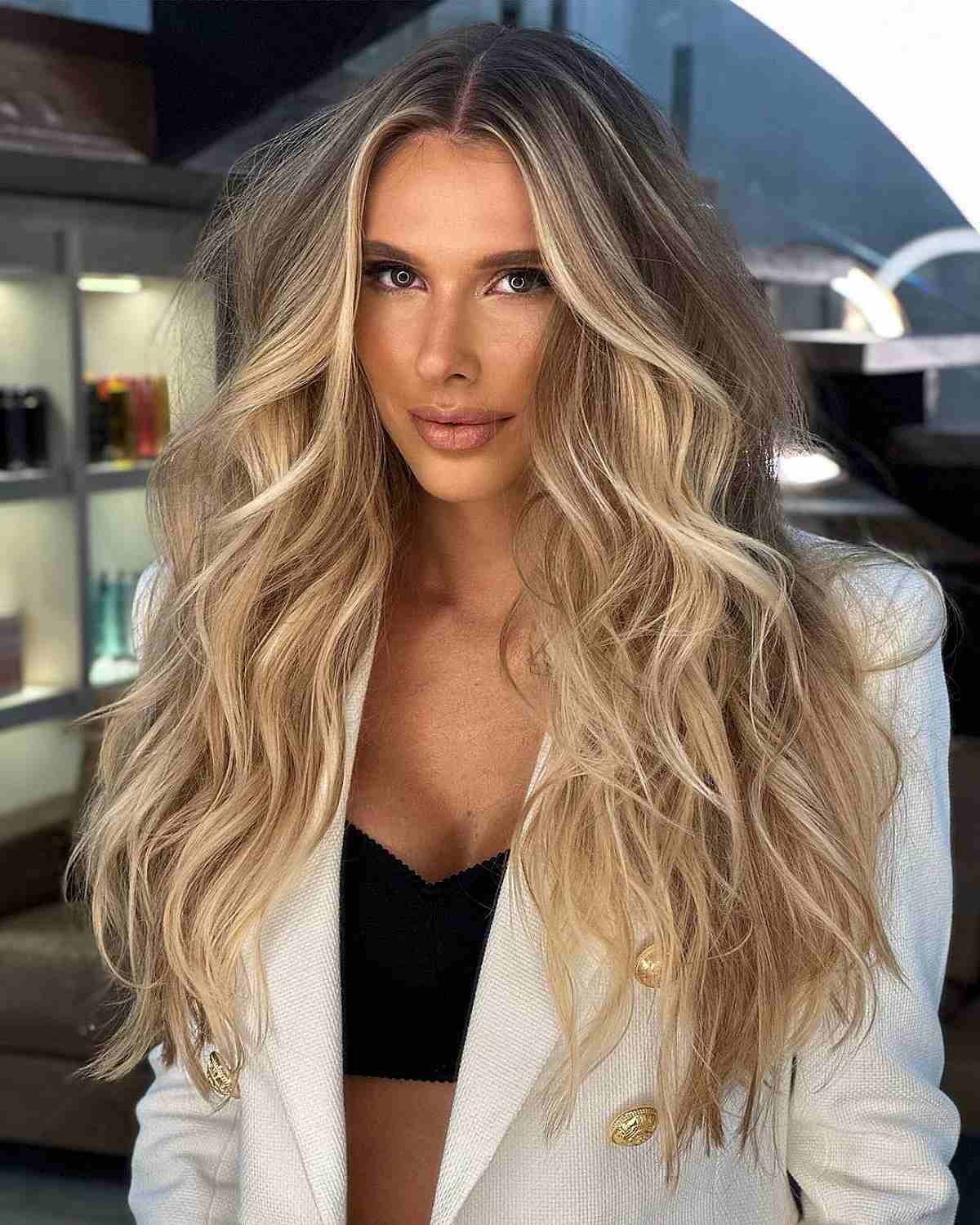 Top 47 Long Wavy Hair Trends for 2025