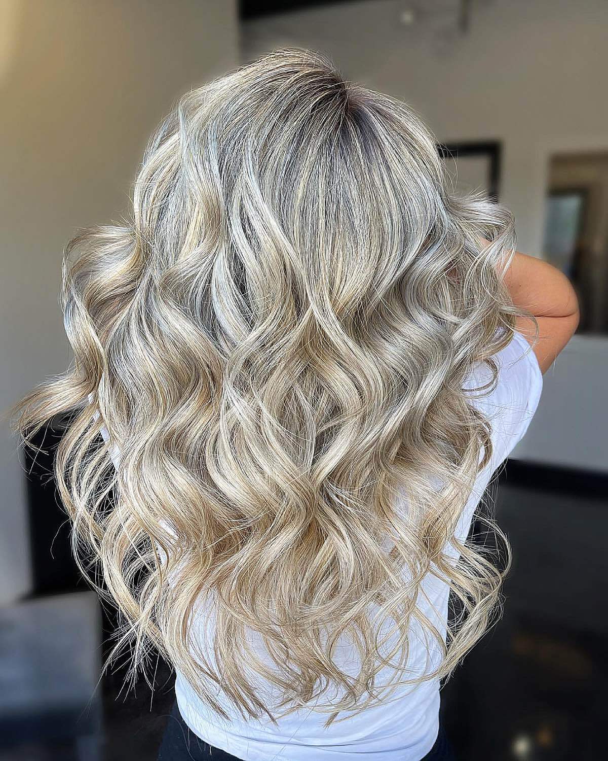 Top 47 Long Wavy Hair Trends for 2025