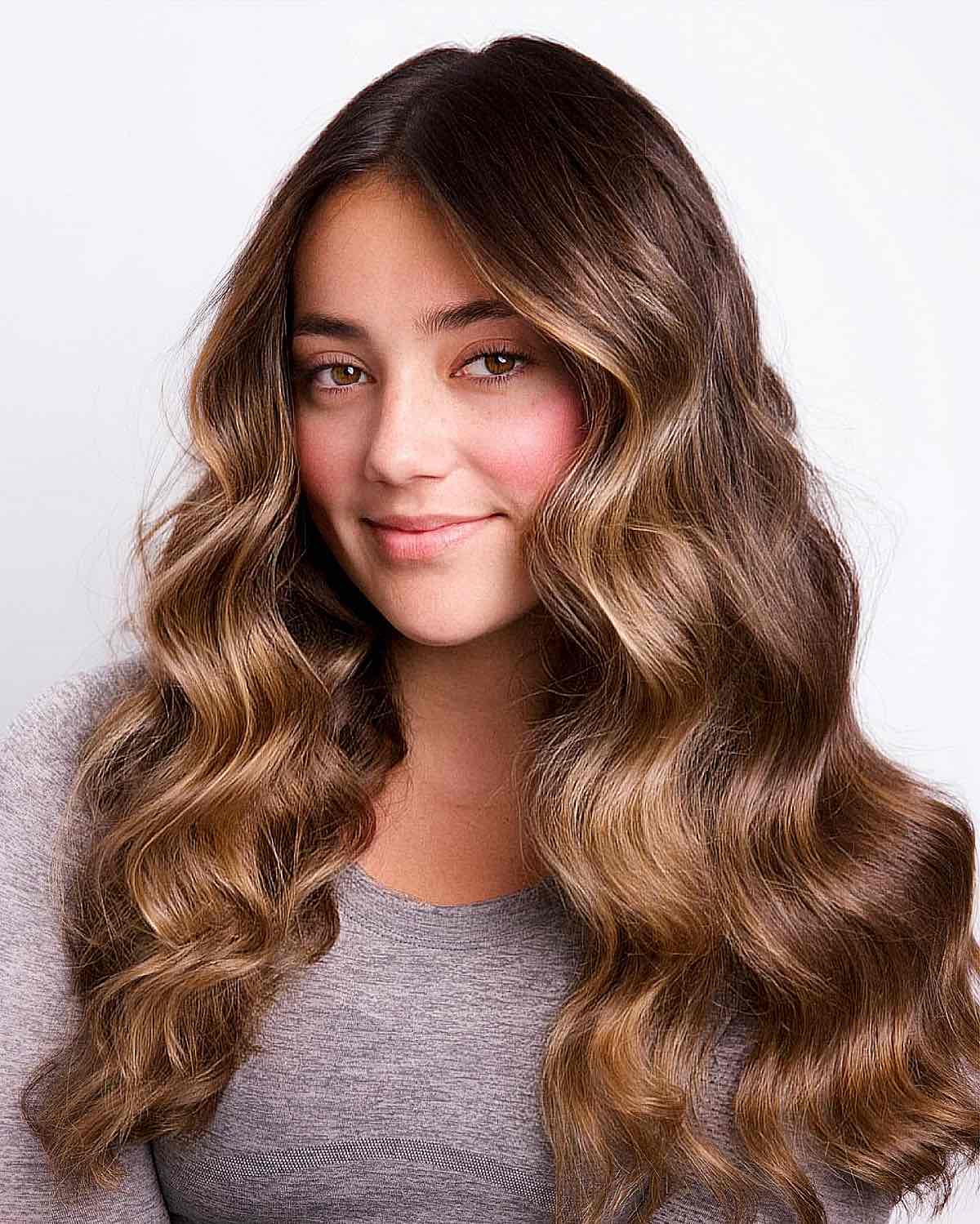 Top 47 Long Wavy Hair Trends for 2025