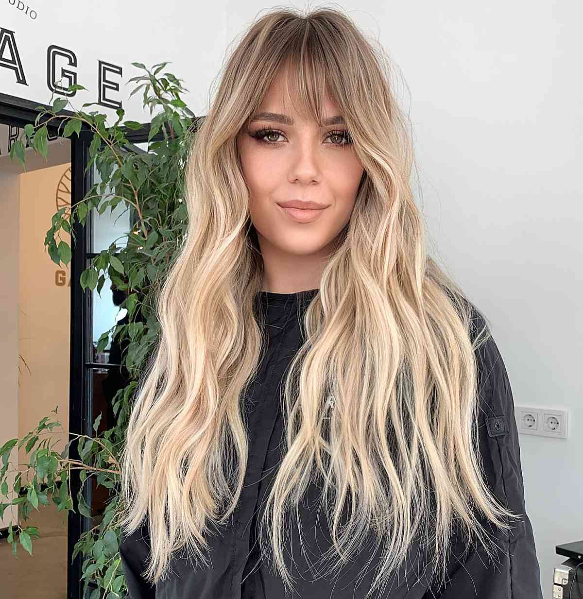 Top 47 Long Wavy Hair Trends for 2025