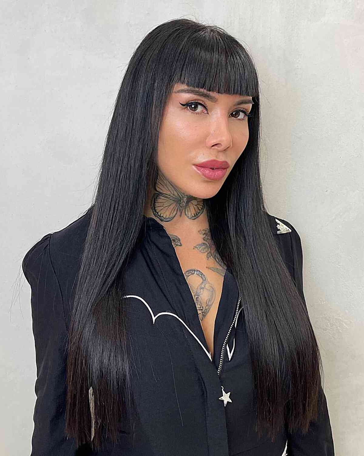 50 Effortless Haircuts and Styles for Long Straight Hair in 2025