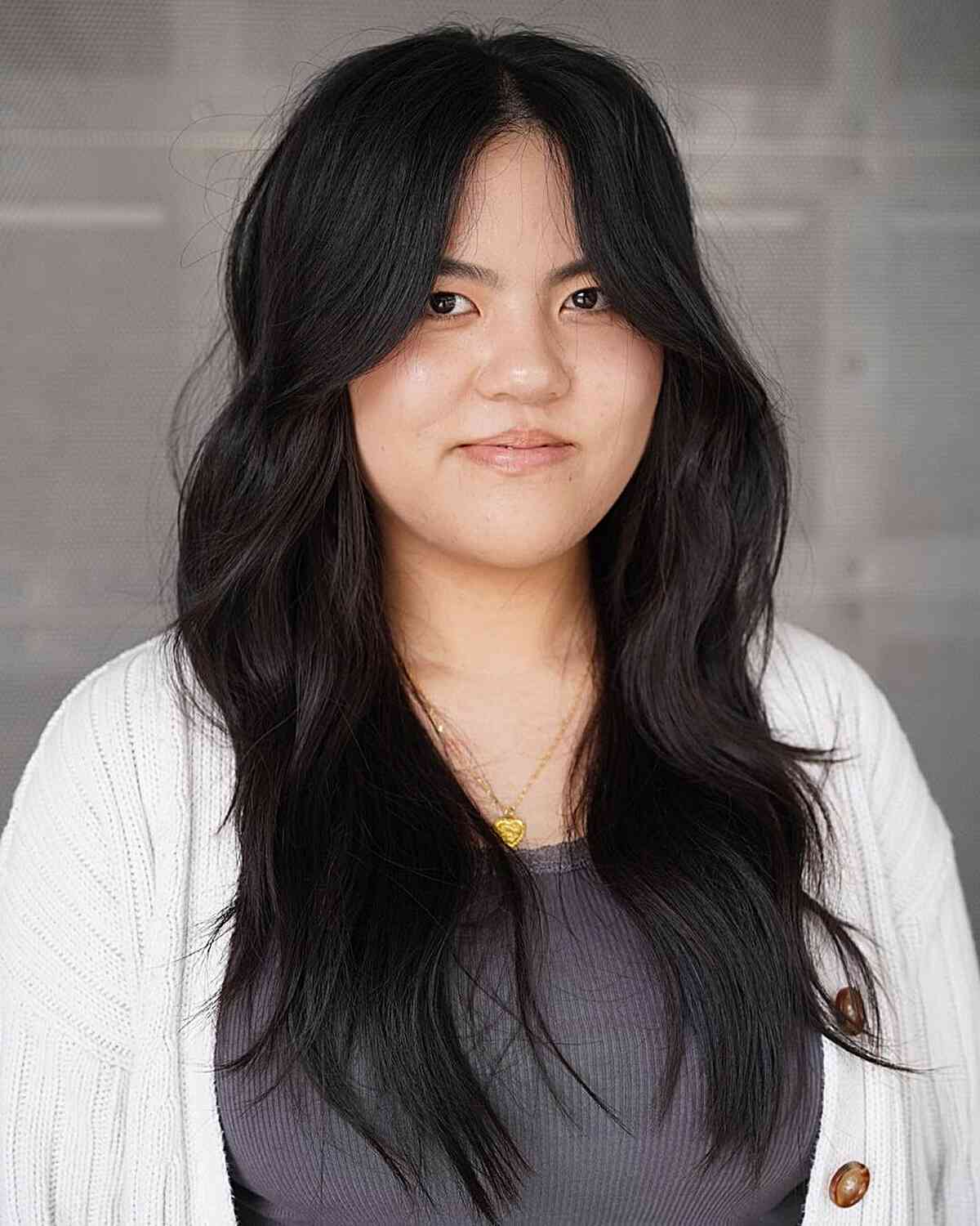 32 Most Flattering Long Hairstyles for Round Face Shapes