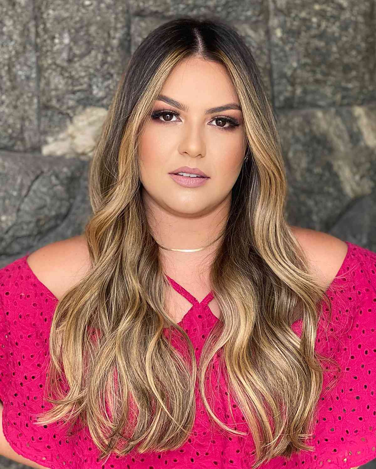 32 Most Flattering Long Hairstyles for Round Face Shapes