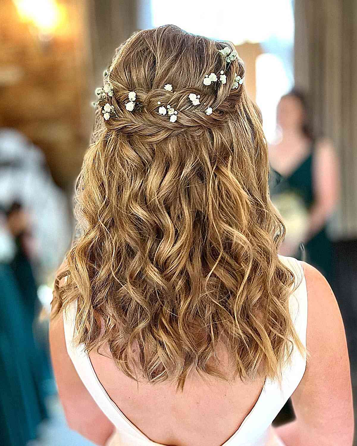 76 Top Shoulder-Length Curly Haircuts &amp; Styles for 2025
