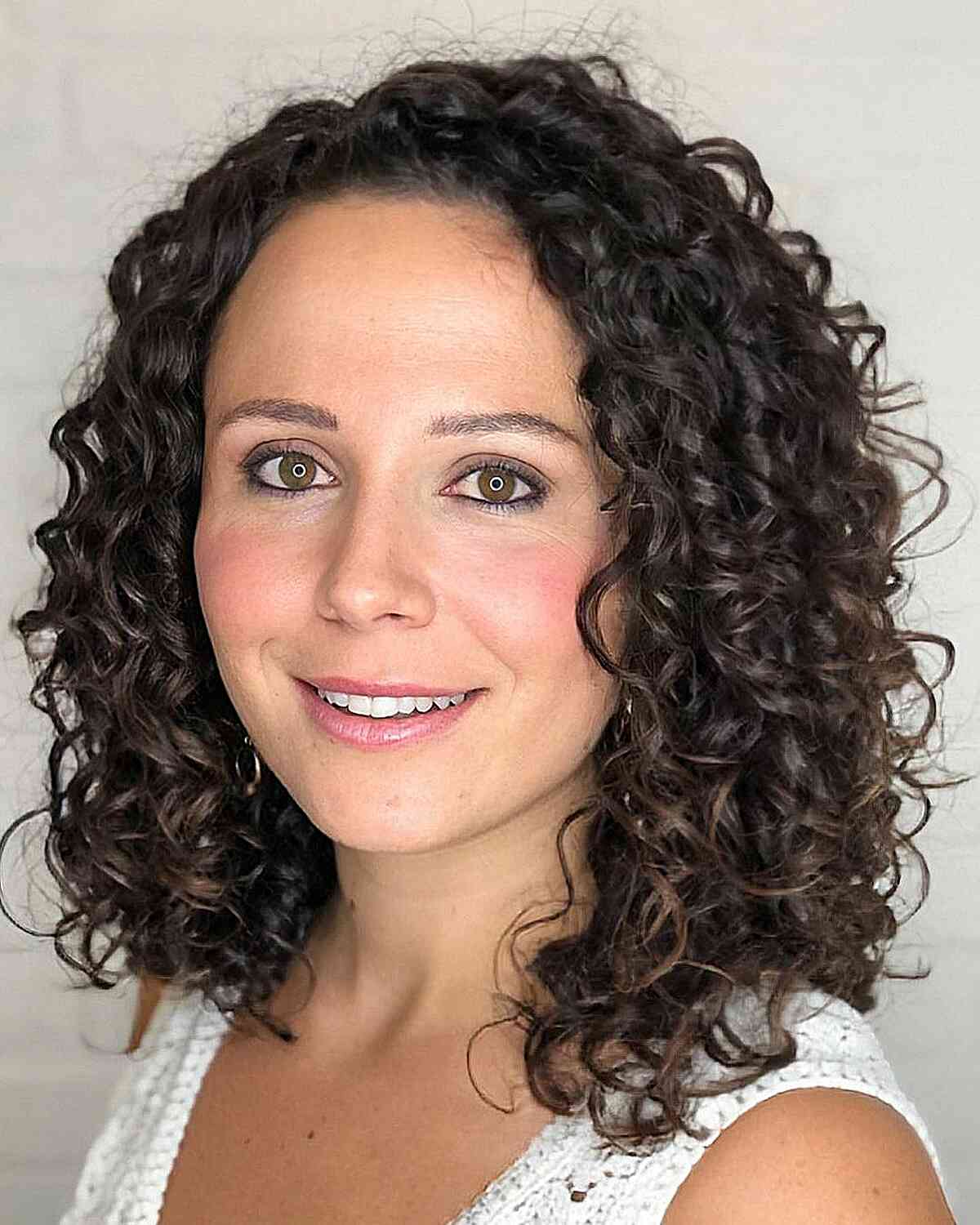 76 Top Shoulder-Length Curly Haircuts &amp; Styles for 2025