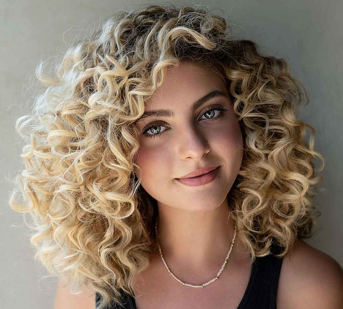 76 Top Shoulder-Length Curly Haircuts &amp; Styles for 2025