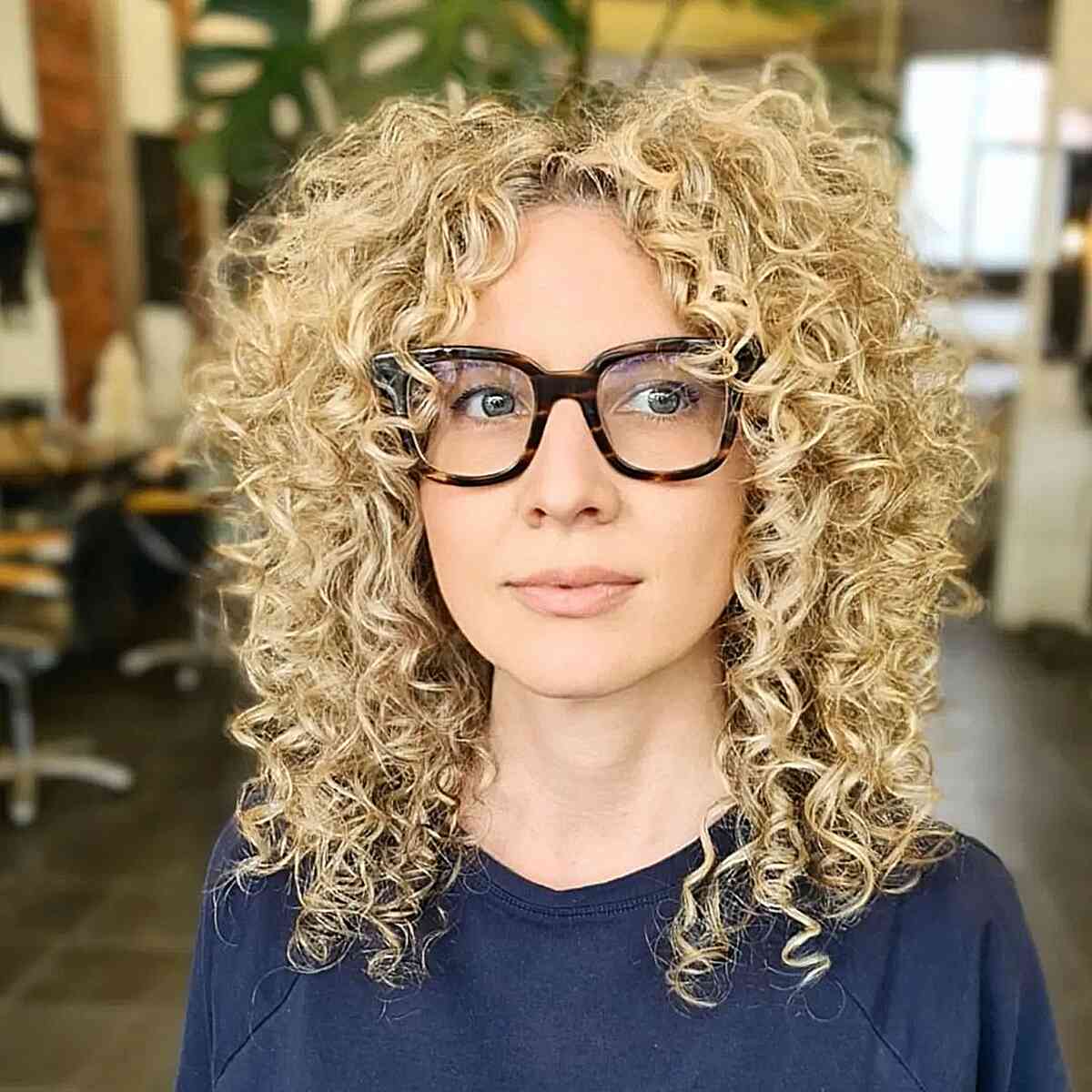 76 Top Shoulder-Length Curly Haircuts &amp; Styles for 2025