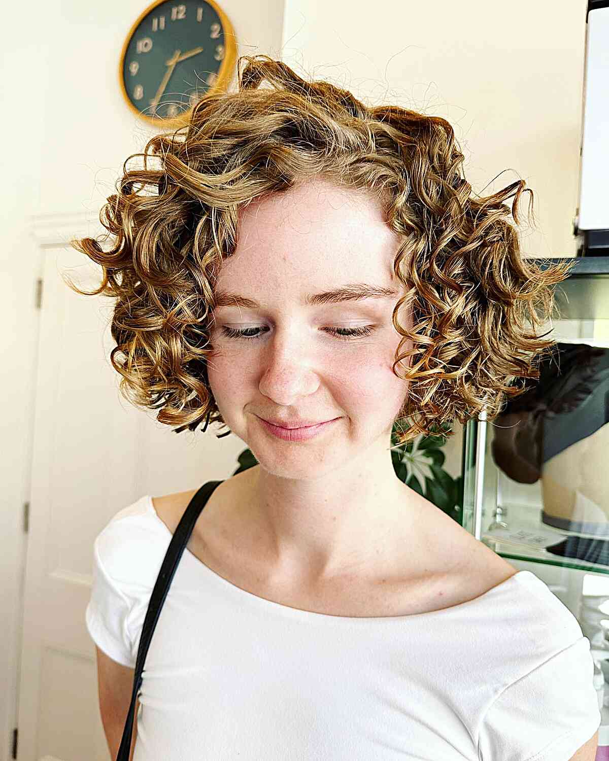 85 Trendy Short Curly Haircuts &amp; Hairstyles for 2025