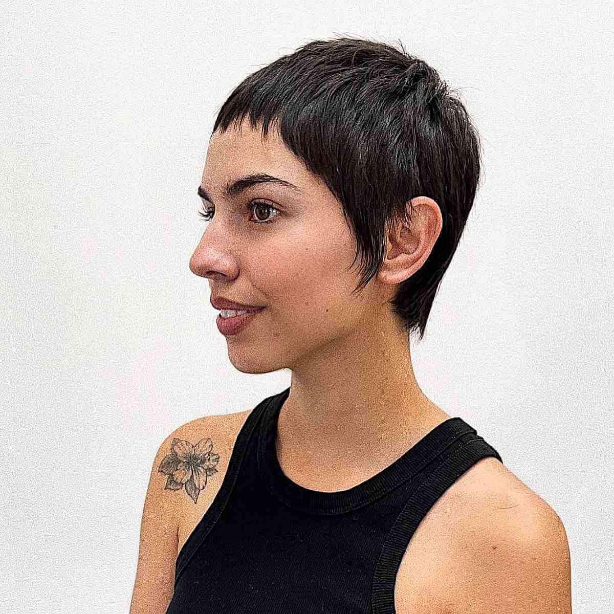 55 Adorable Short Bangs Making Waves in 2025