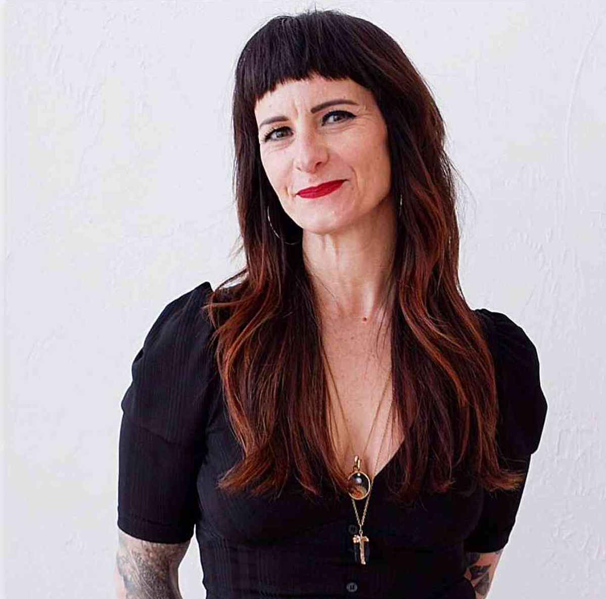 55 Adorable Short Bangs Making Waves in 2025