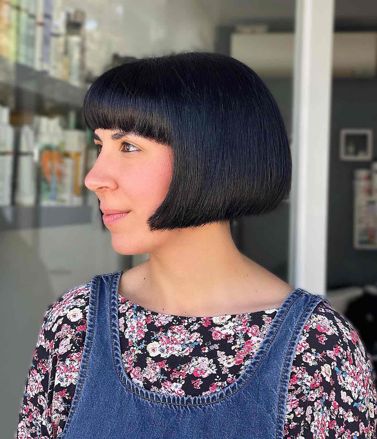 55 Adorable Short Bangs Making Waves in 2025