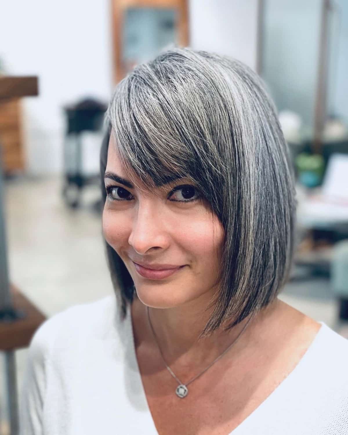 77 Flattering Haircuts for Square Faces to Look Softer and Feminine