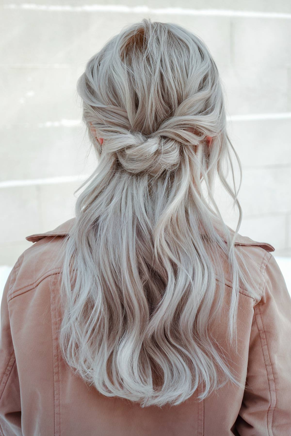 20 Easy Skiing Hairstyles to Stay Chic on the Slopes in 2025