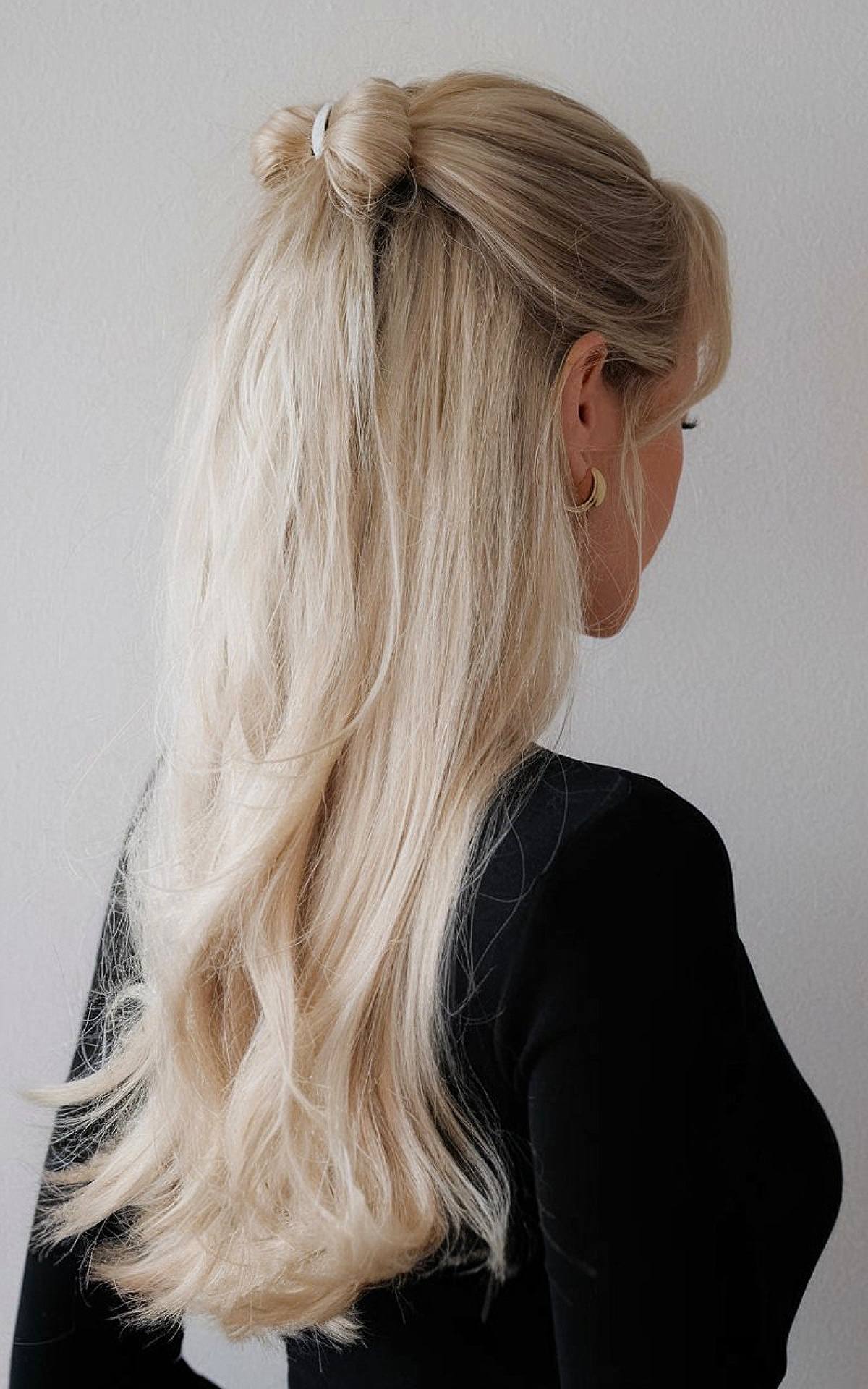 The Best Christmas Hairstyles for Women in 2025 (16 Festive Ideas)