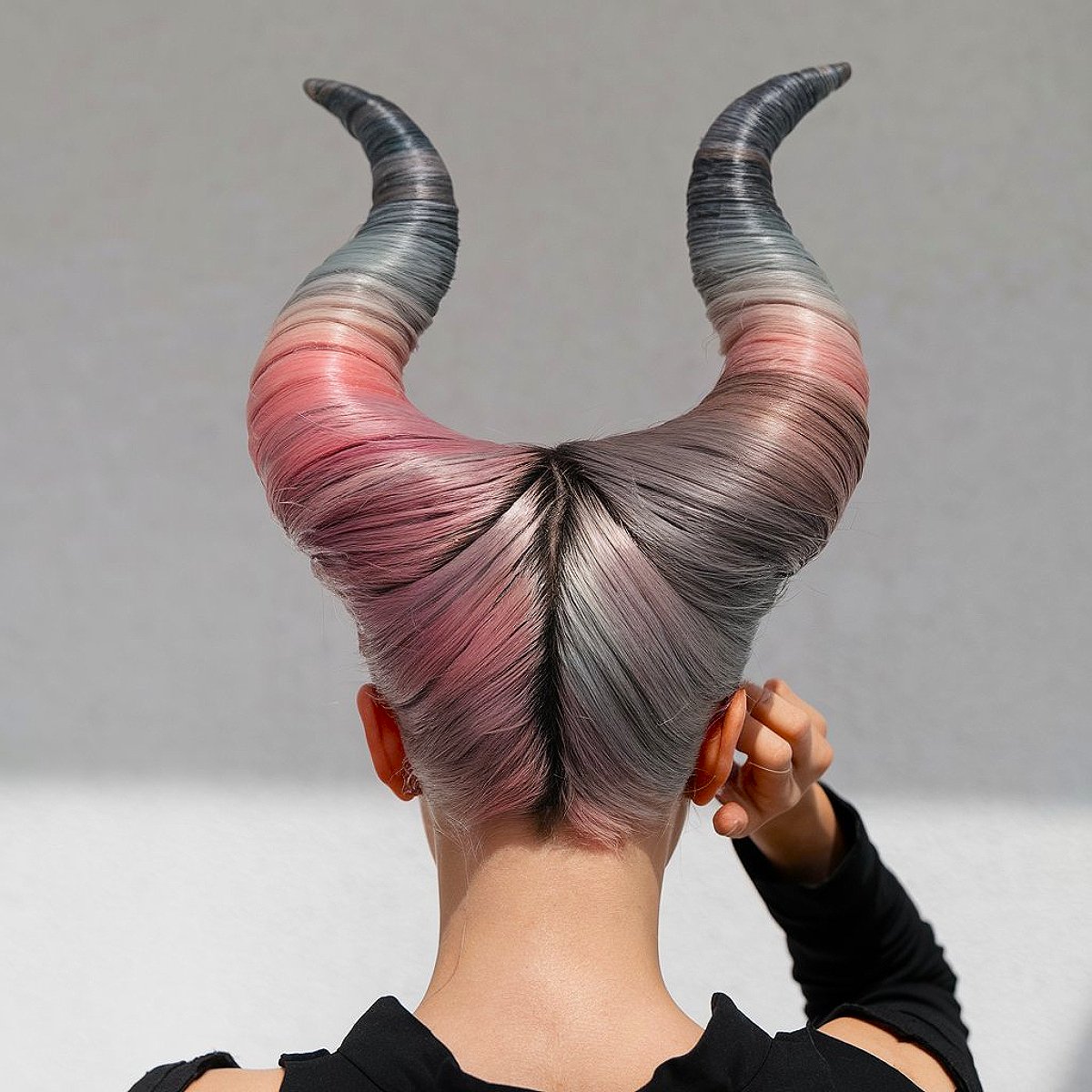 17 Spooky Chic Halloween Hairstyles Trending in 2025