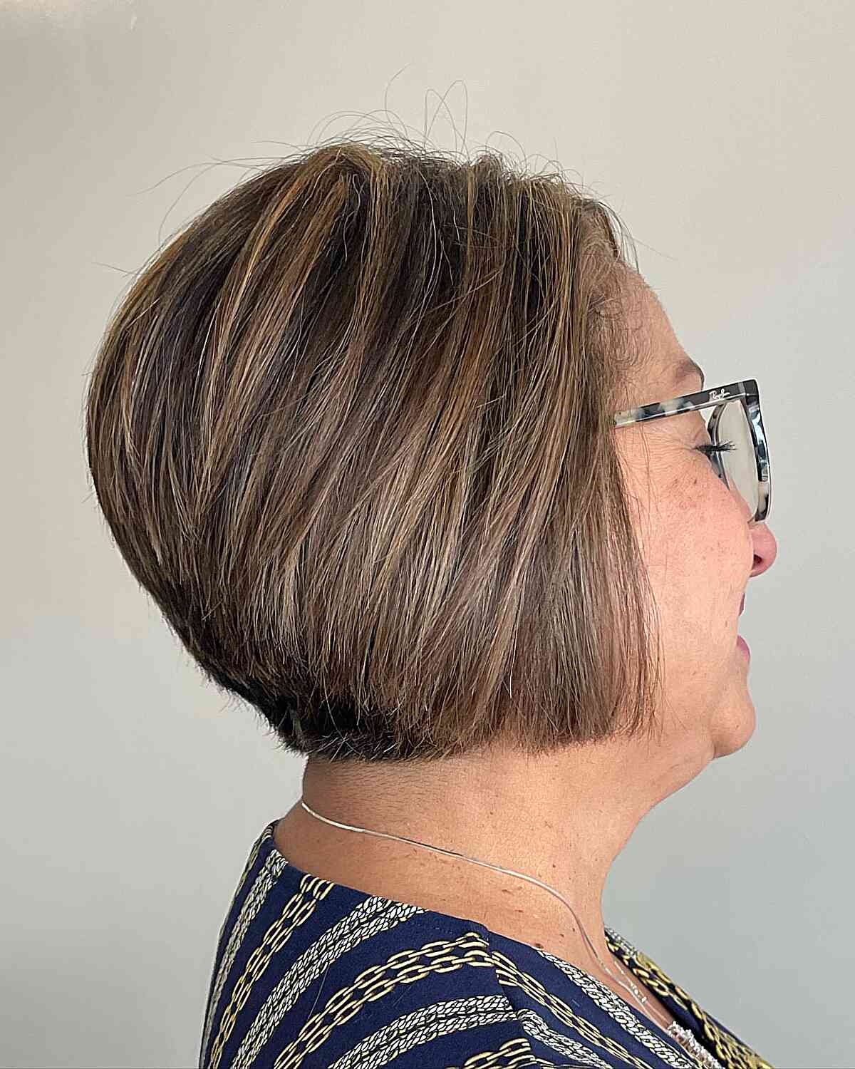 Here Are 25 Older Women Who Perfectly Pull Off The Modern “Wedge Cut” With Style