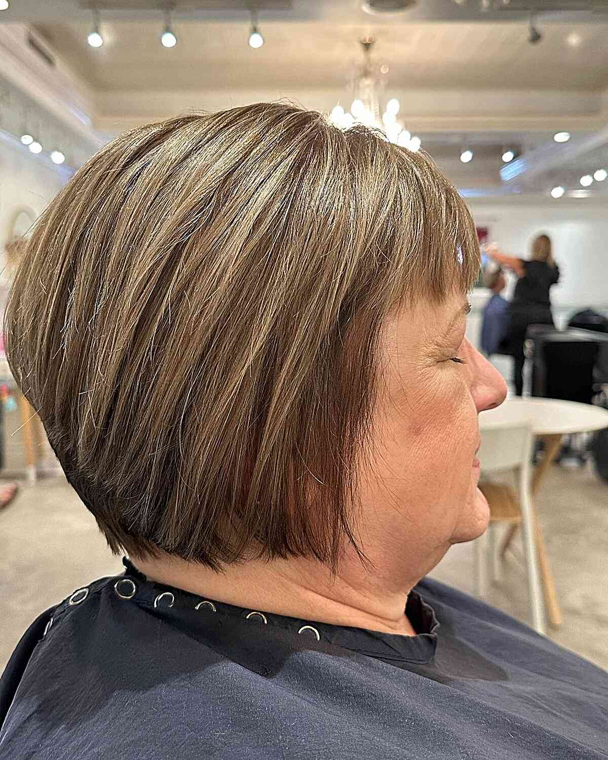 Here Are 25 Older Women Who Perfectly Pull Off The Modern “Wedge Cut” With Style