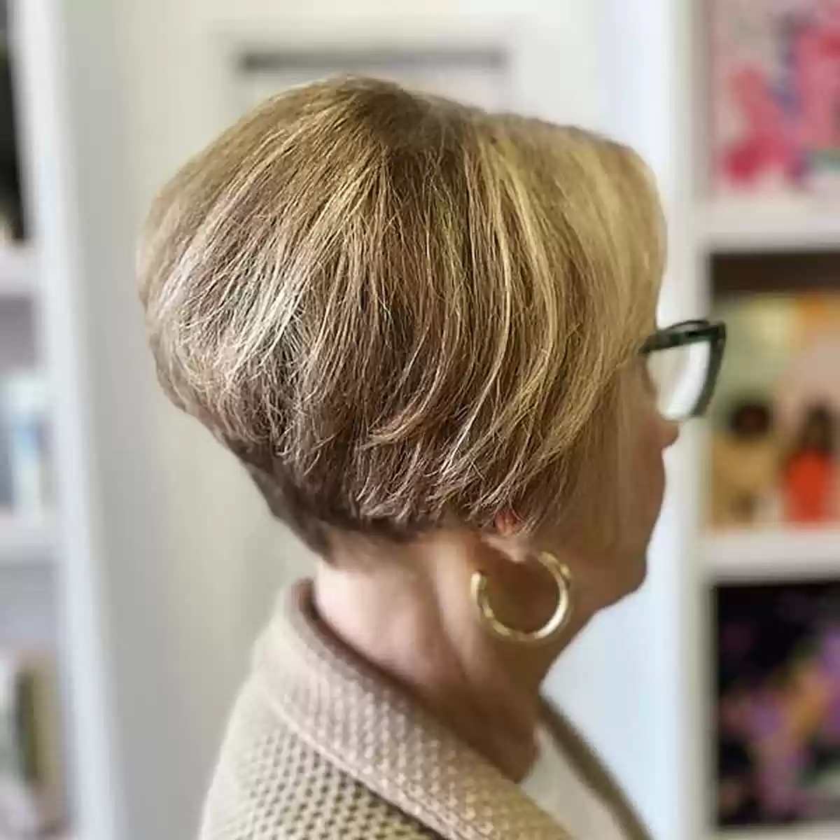 Here Are 25 Older Women Who Perfectly Pull Off The Modern “Wedge Cut” With Style