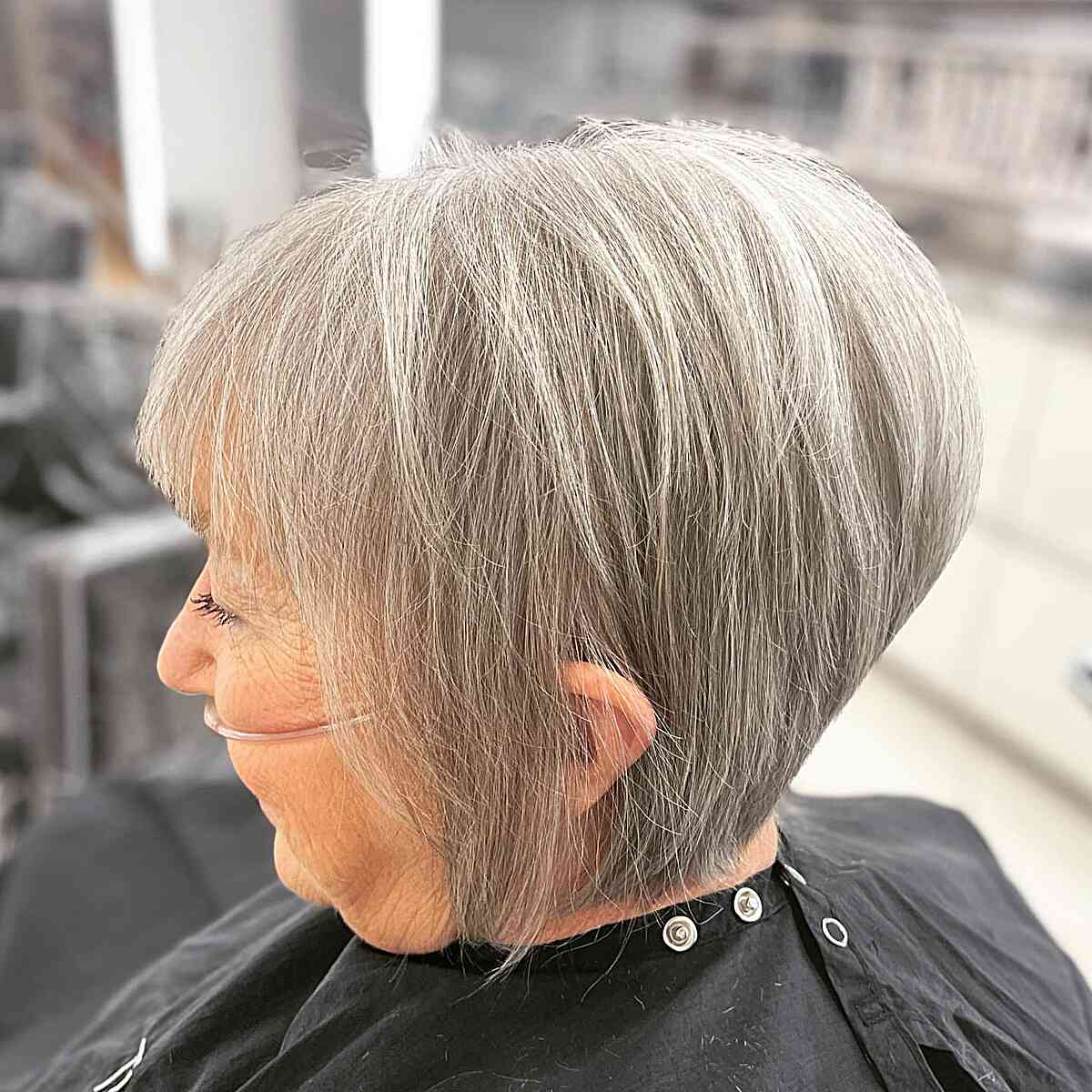 Here Are 25 Older Women Who Perfectly Pull Off The Modern “Wedge Cut” With Style