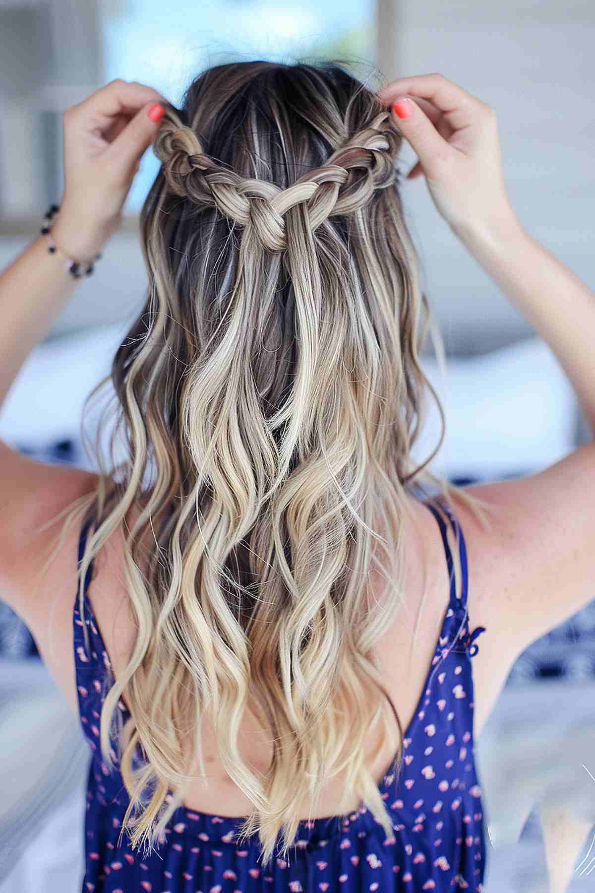 25 Effortless Beach Day Hairstyles You Need to Try This Summer 2025