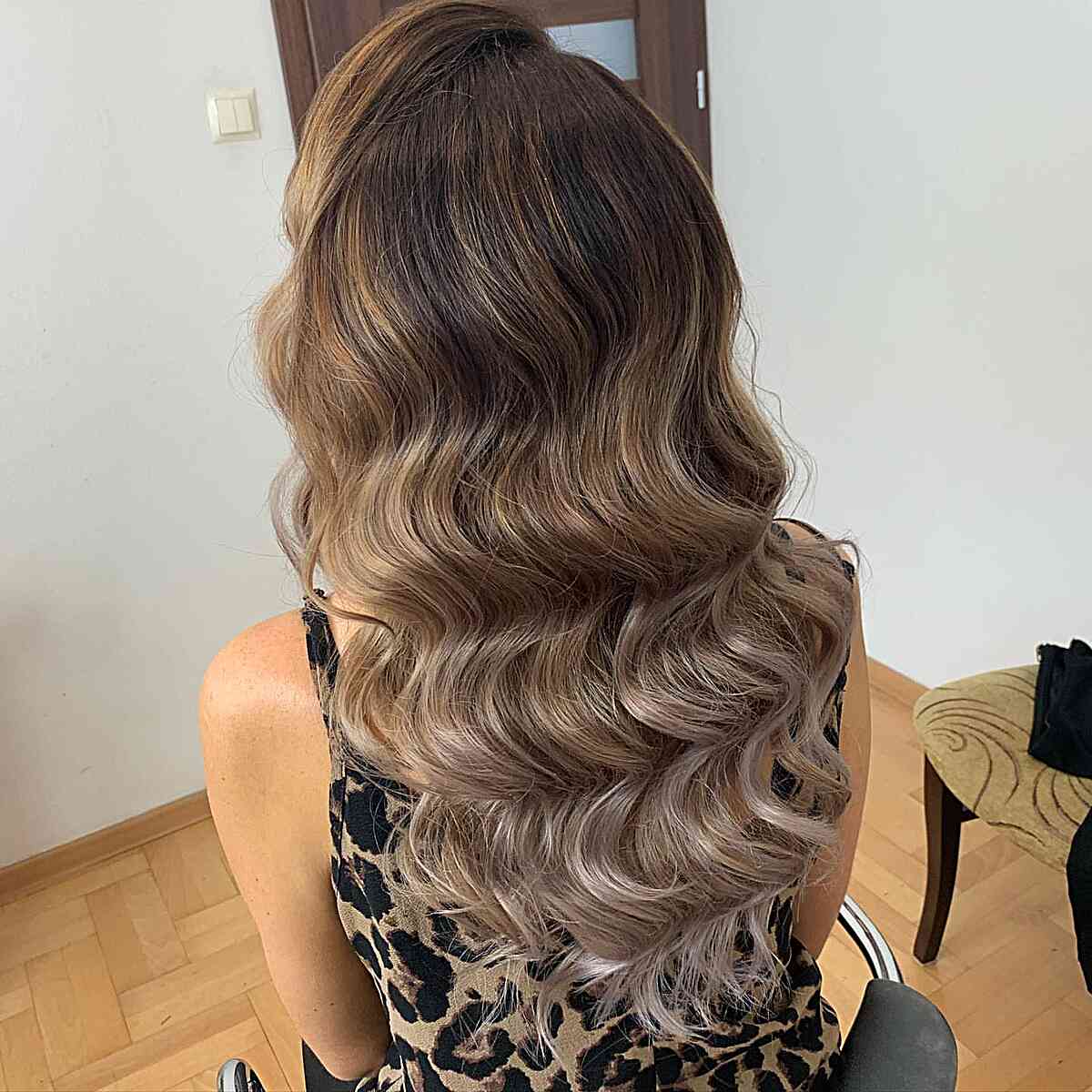 25 Absolutely Gorgeous Ways to Get “Hollywood Waves” for Your Next Event