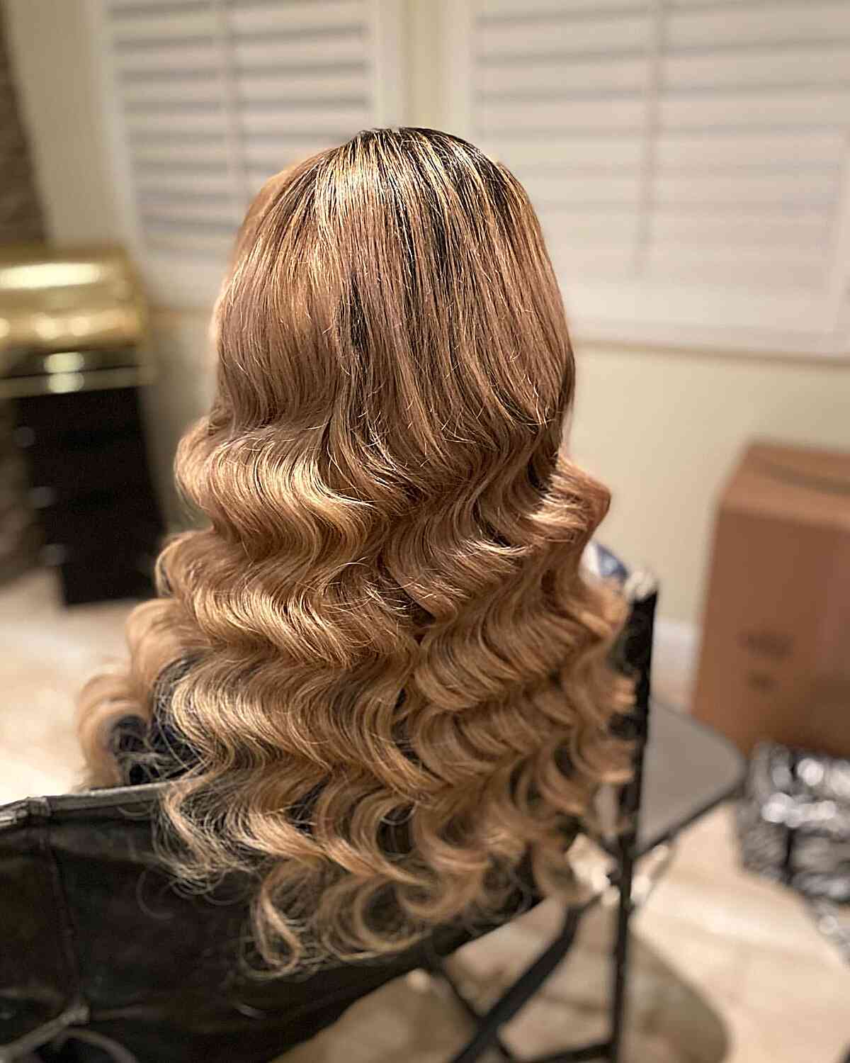 25 Absolutely Gorgeous Ways to Get “Hollywood Waves” for Your Next Event