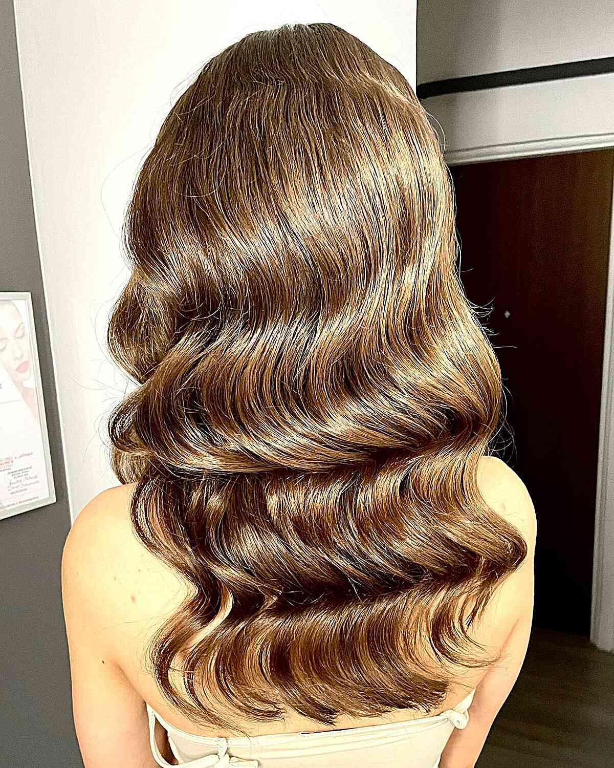 25 Absolutely Gorgeous Ways to Get “Hollywood Waves” for Your Next Event