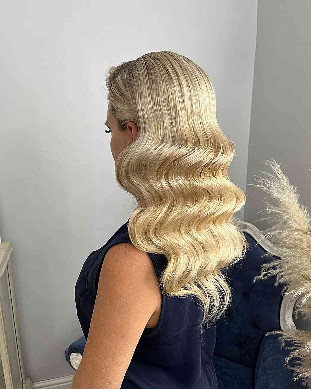 25 Absolutely Gorgeous Ways to Get “Hollywood Waves” for Your Next Event