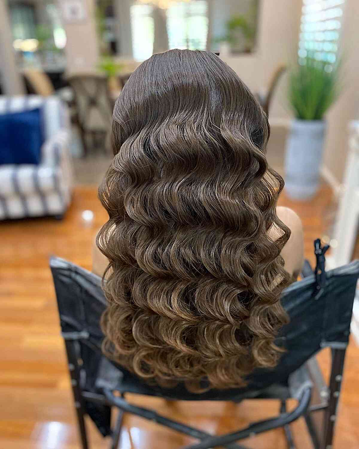 25 Absolutely Gorgeous Ways to Get “Hollywood Waves” for Your Next Event