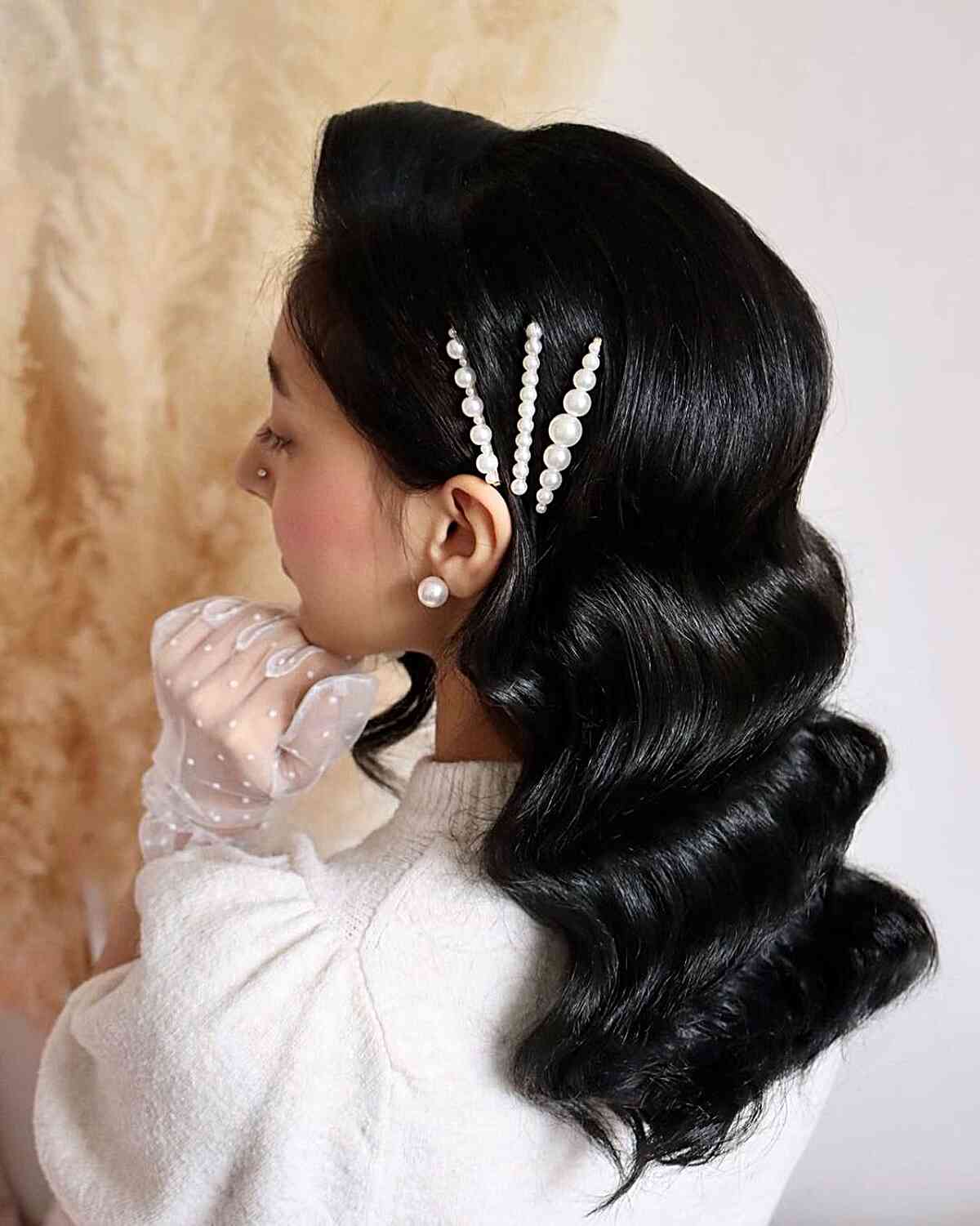 25 Absolutely Gorgeous Ways to Get “Hollywood Waves” for Your Next Event