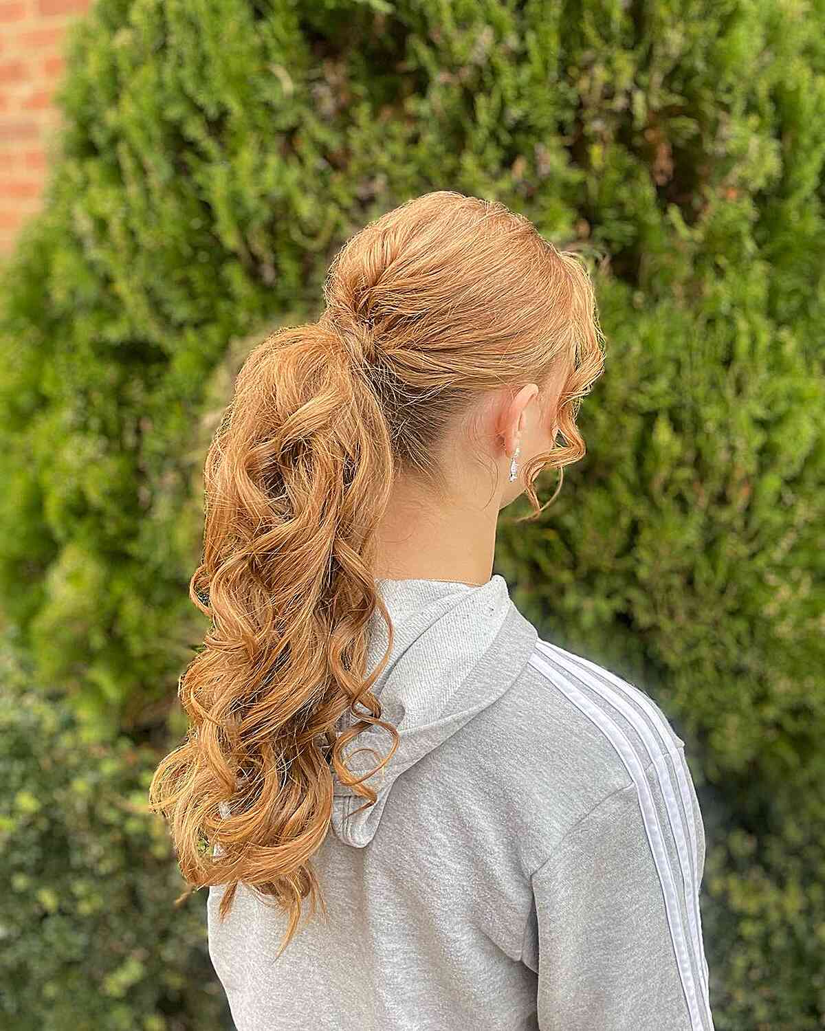 25 Cutest Volleyball Hairstyles That’ll Stay In Place