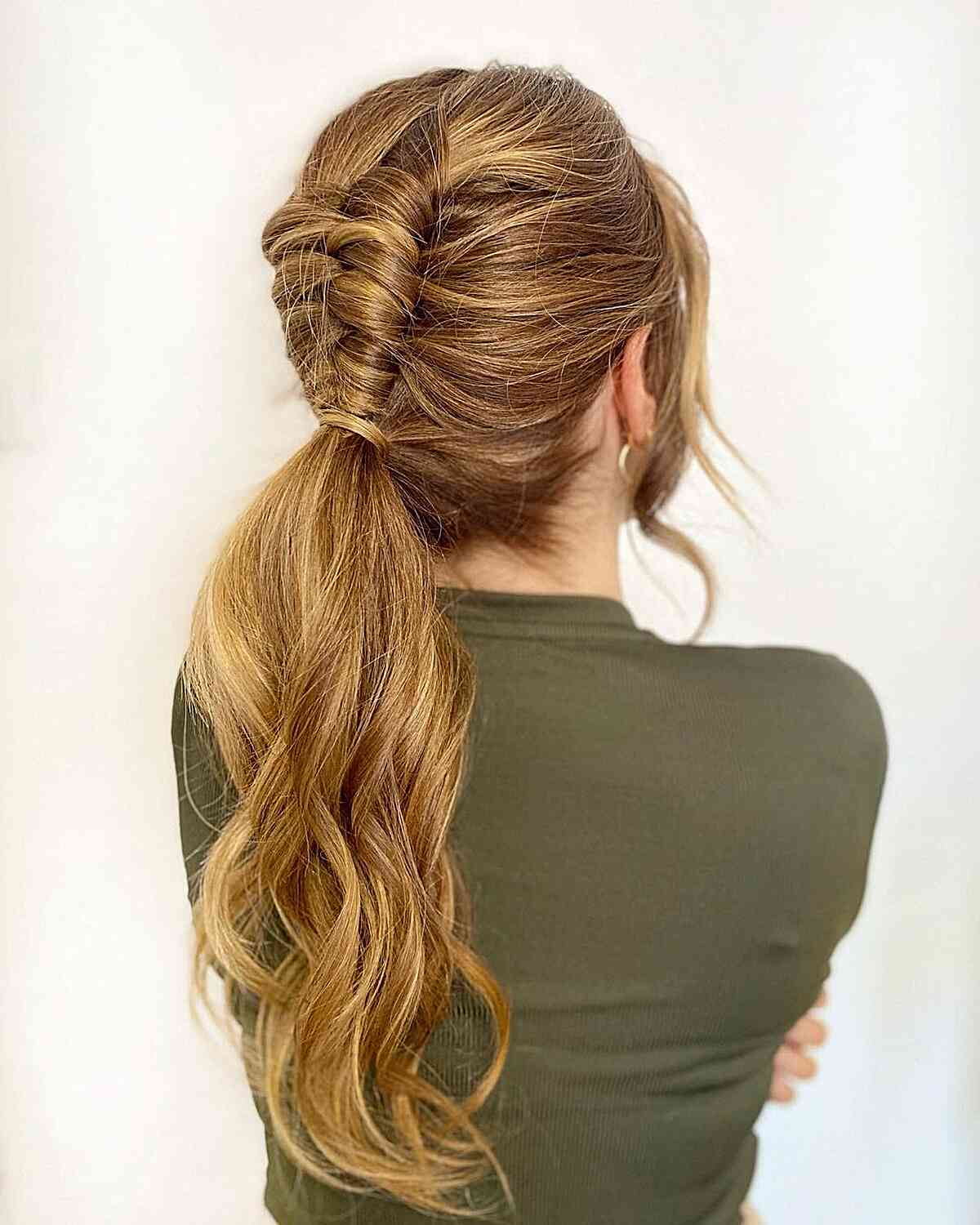 25 Cutest Volleyball Hairstyles That’ll Stay In Place