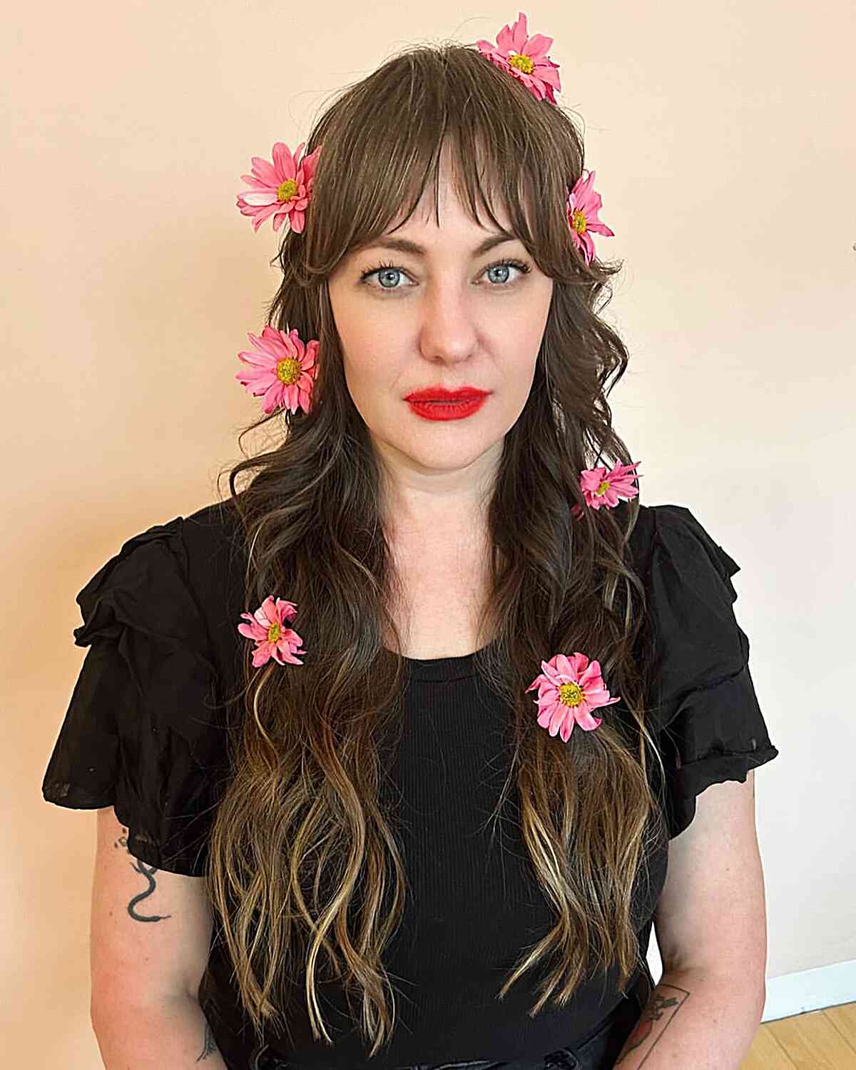 25 Hawaiian Hairstyles for the Cutest Island Look