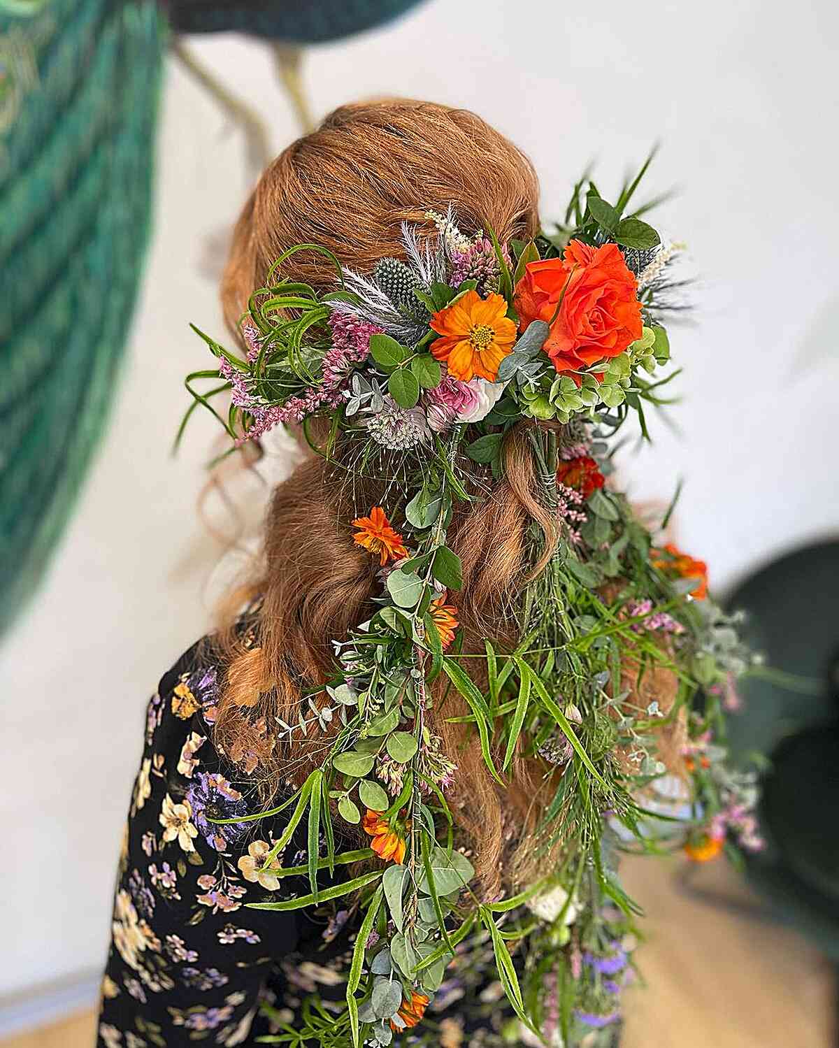 25 Hawaiian Hairstyles for the Cutest Island Look