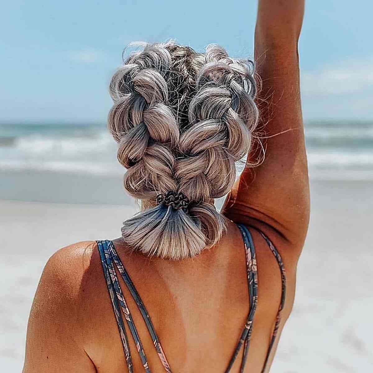 25 Hawaiian Hairstyles for the Cutest Island Look