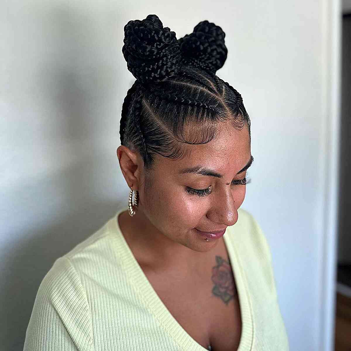 25 Hawaiian Hairstyles for the Cutest Island Look