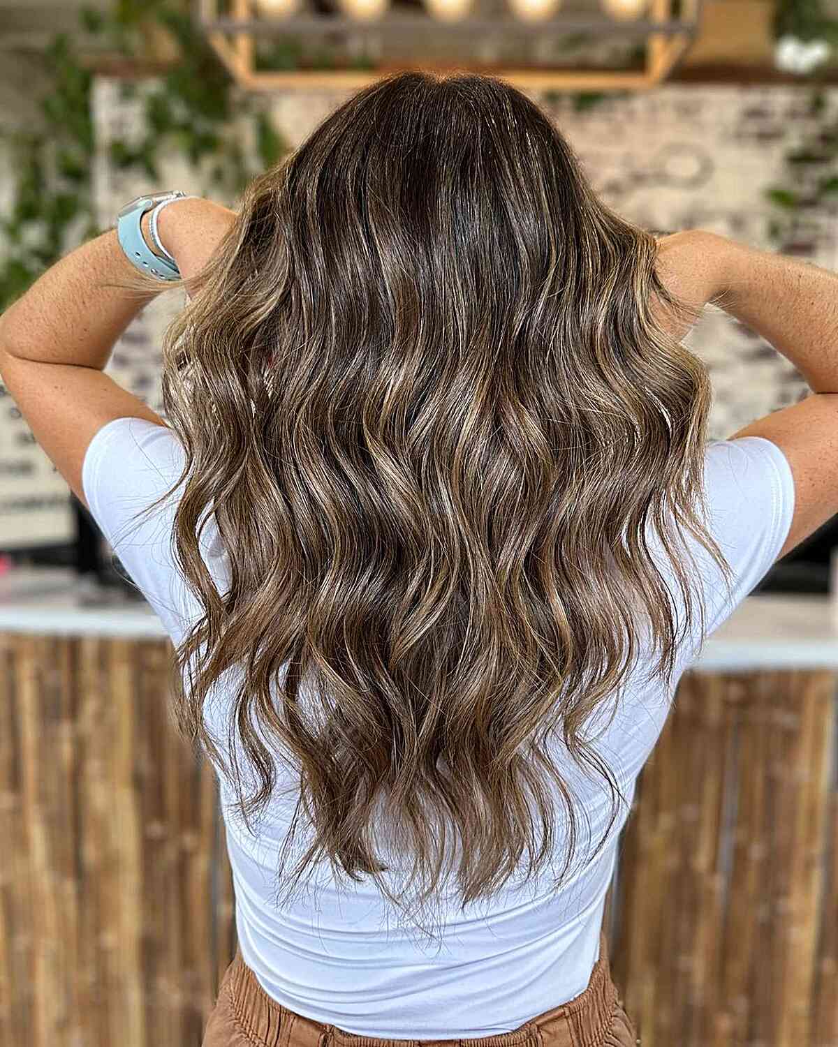 25 Hawaiian Hairstyles for the Cutest Island Look